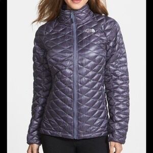 The North Face Women's Plum Color Thermoball Full Zip‎ Jacket Size Medium